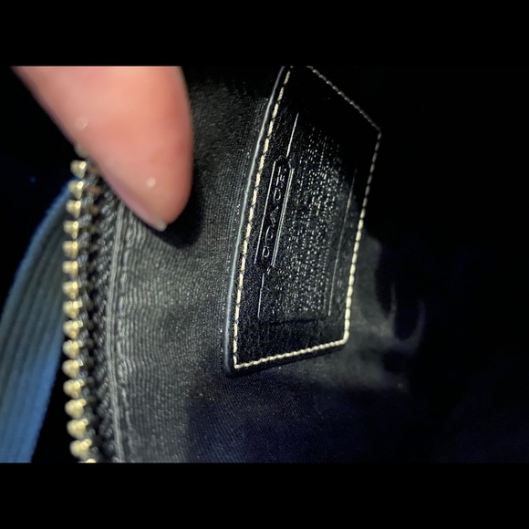 💯 Authentic Coach crossbody - Picture 5 of 5